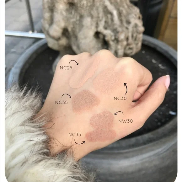 - Mac concealer NC30